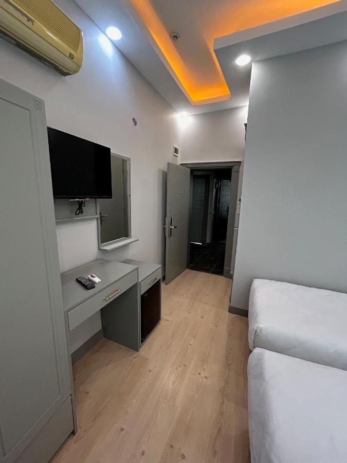 Crowned Plus Hotel อิสตันบูล ภายนอก รูปภาพ