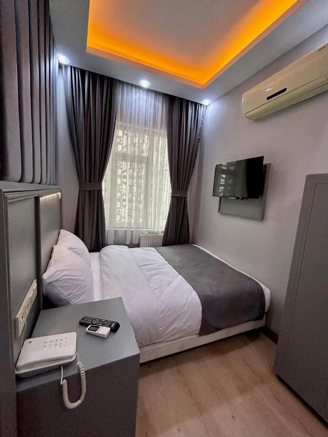 Crowned Plus Hotel อิสตันบูล ภายนอก รูปภาพ