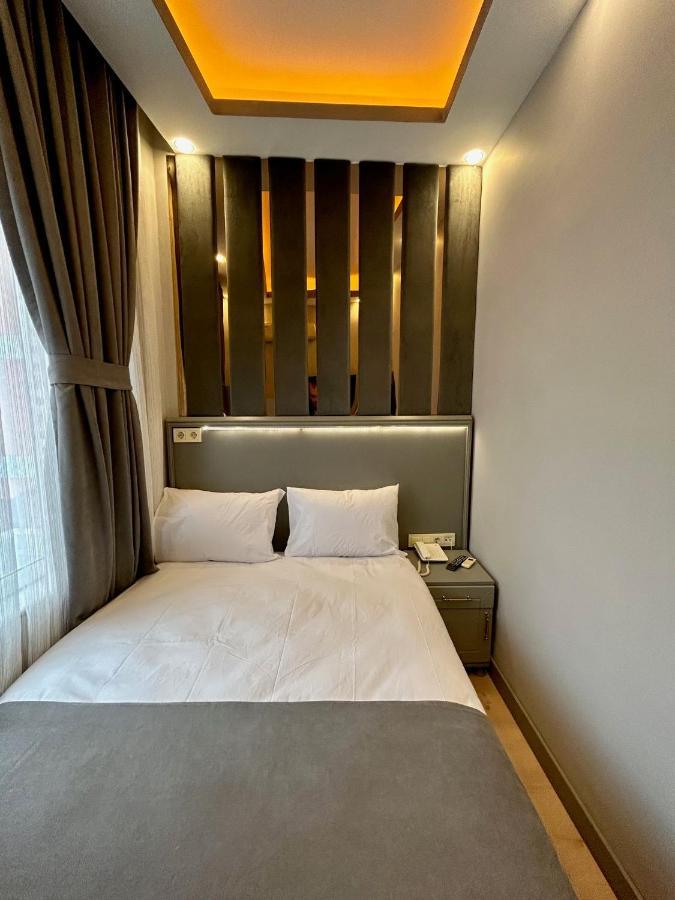 Crowned Plus Hotel อิสตันบูล ภายนอก รูปภาพ
