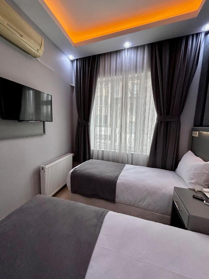 Crowned Plus Hotel อิสตันบูล ภายนอก รูปภาพ