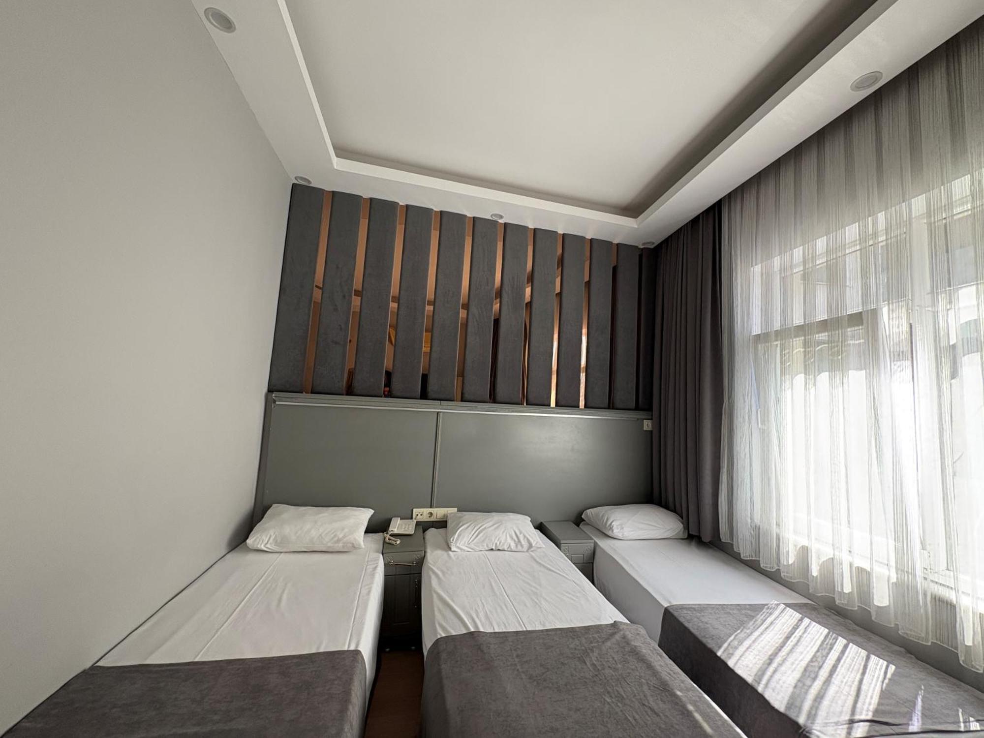 Crowned Plus Hotel อิสตันบูล ภายนอก รูปภาพ