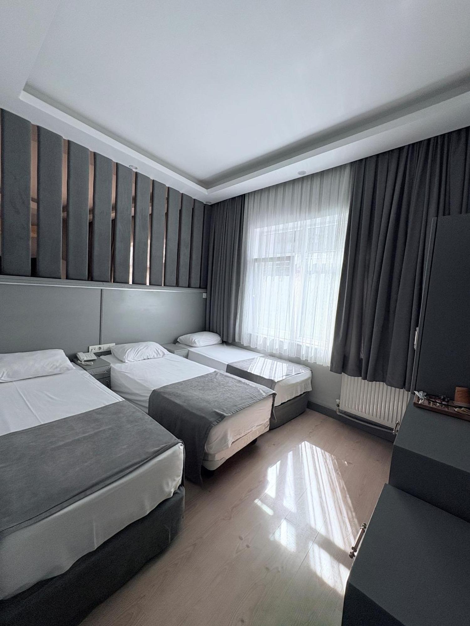 Crowned Plus Hotel อิสตันบูล ภายนอก รูปภาพ